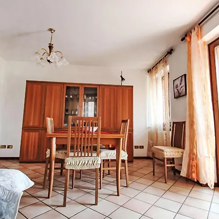 Appartamento Regula By Interhome *